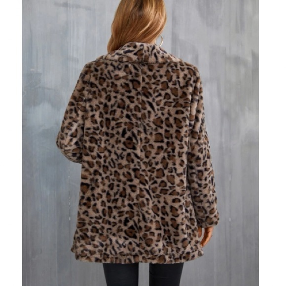 Luxe leopard print vegan fur open front coat - Picture 3 of 5